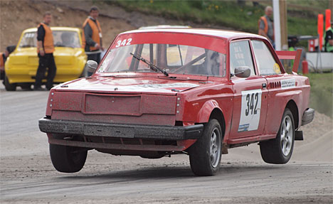 Peder T. Jensen gik til makronerne i St. Bededagsløbet med sin Volvo 240